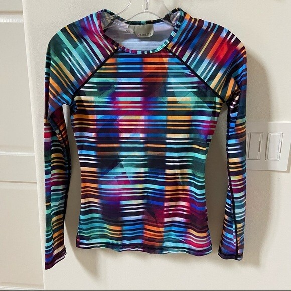 Athleta Laser Beam Rash Guard Swim Top Razzle Purple UPF 50+ XXS NWOT - Picture 3 of 10